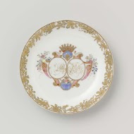 Saucer from the 'Swellengrebel service' with a double crowned monogram and a border with floral scrolls