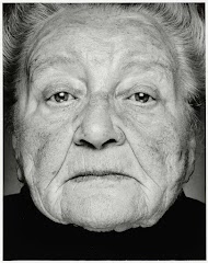 Portret van Corrie Schilleman, huisvrouw - geboren te Hernen, 1921