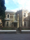 Flinders House