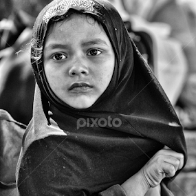 A MUSLIM GIRL  by Swarnendu Chatterjee - People Street & Candids