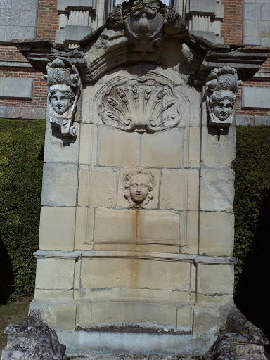 Fontaine Du Château 