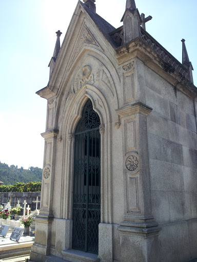 Jazigo Cemitério De Conde.