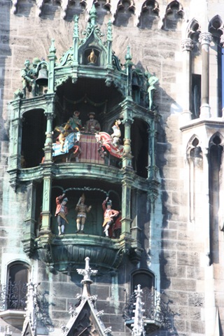 [Munich2654.jpg]