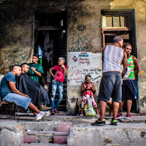 The barbershop by Enrique Santana Carballo - People Street & Candids