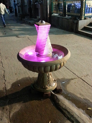 Twisted Fountains 