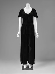 Huispyjama van zwart zijden fluweel