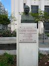 Statue Du Docteur Lazar Goujon