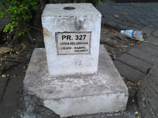 Monumen PR 327