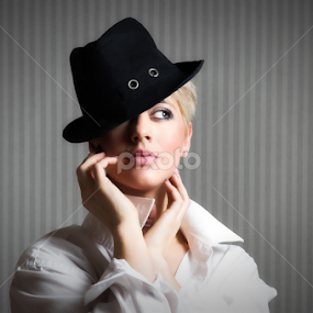 Brandy by Isaac Moscovich - People Portraits of Women