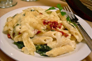One Pot Creamy Sun Dried Tomato Pasta