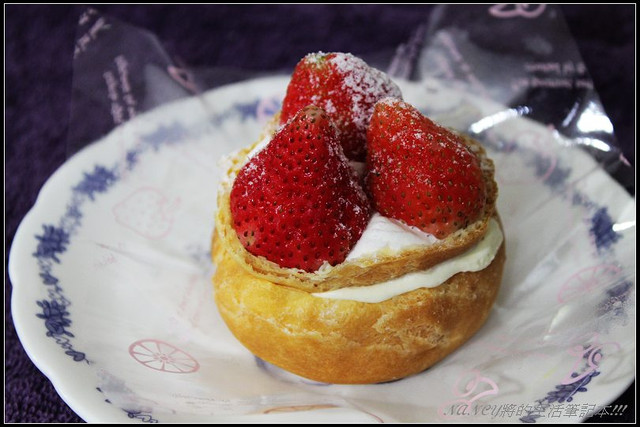 (試吃)來自玉香齋素食烘焙坊-【史多倫】德式聖誕點心& 雪莓娘&草莓泡芙