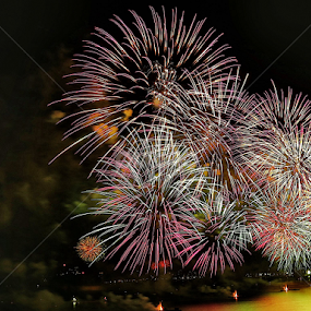 Reveillon - Ponta da Praia - Santos/SP by Edson Leguth - Public Holidays New Year’s Eve