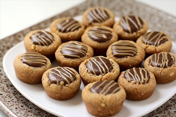 PEANUT BUTTER FUDGE CUPS