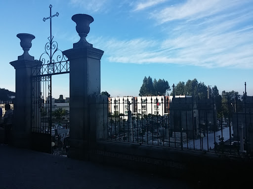 Cemitério De Roriz