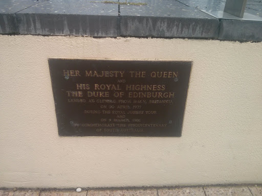 Queen's Visit Commemorative Plaque