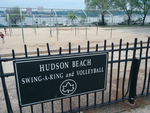 Hudson Beach Swing a Ring