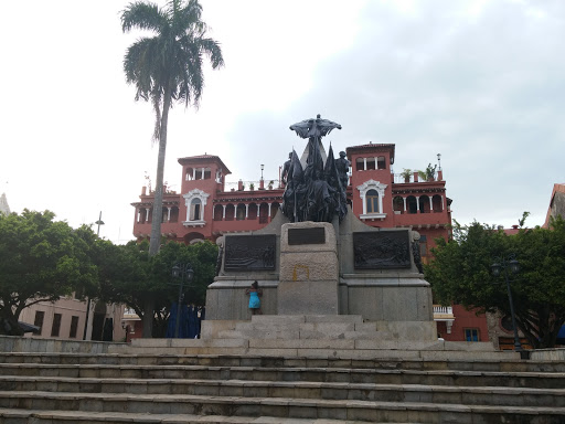 Plaza Bolivar, Casco Viejo, Pa