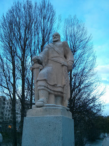 Estatua De Álvar Fáñez