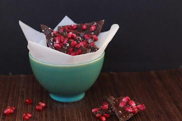 Thanksgiving Treat: Pomegranate Coconut Chocolate Bark