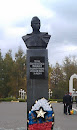 Памятник Полякову В.Ф.