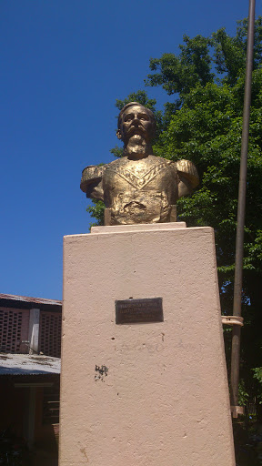 Busto Del Brigadier Fulgencio Yegros 