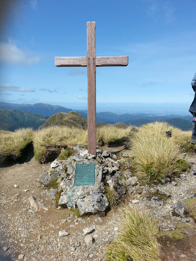 Mt Hector Memorial Cross