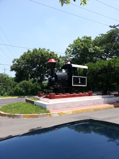 Monumento Al Tren