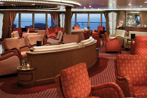 The Panorama Lounge on Silver Spirit is a great place to enjoy complimentary drinks, live music, dancing and uninterrupted views of the day's scenery.