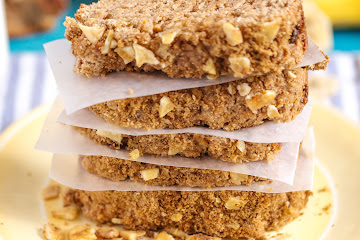 Streusel Topped Healthy Banana Bread