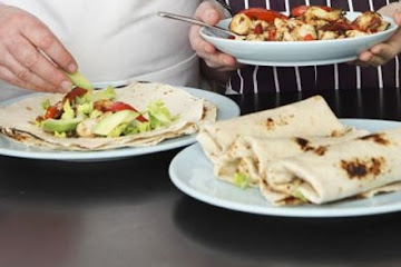 Chicken fajitas with avocado & Caesar dressing