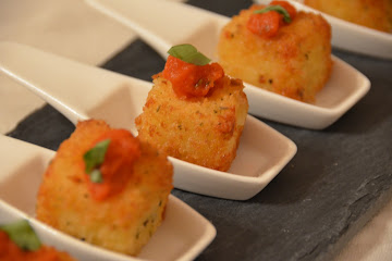 Fried Mozzarella Bites
