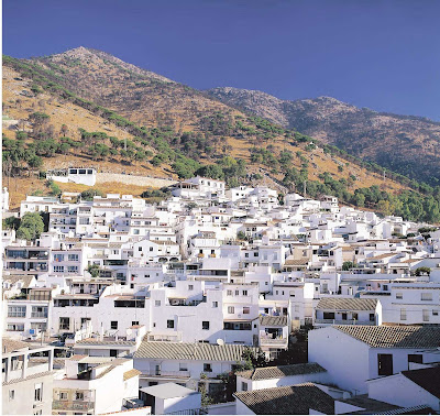 The province of Málaga, the birthplace of Malaga sweet wine, straddles the southern Mediterranean coast of Spain, in Andalusia.