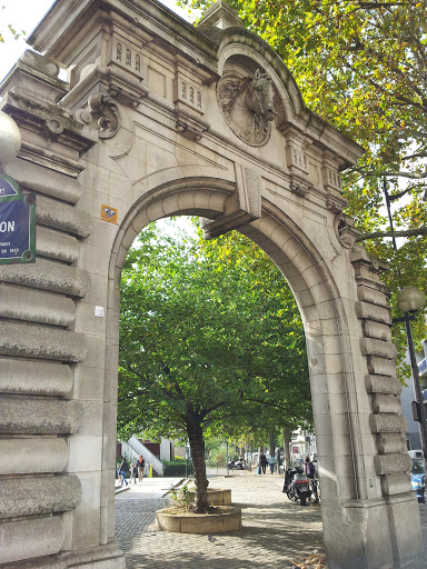 Porte du Parc Georges Brassens