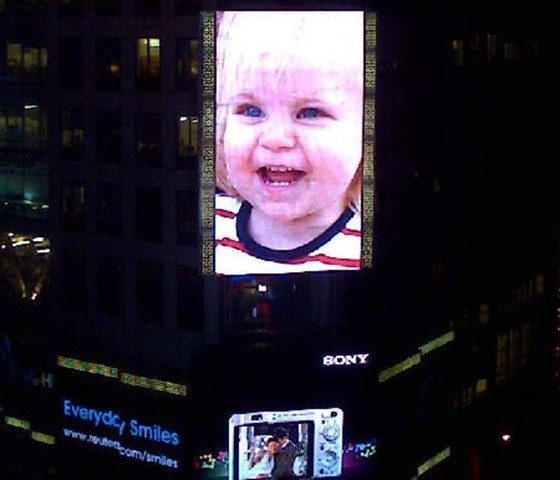 [EmilyMoyleTimesSquare[4].jpg]