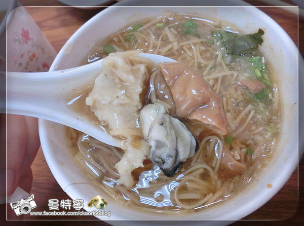 鹿港王 大腸蚵仔麵線.肉圓.糯米大腸