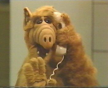 Alf ao telefone