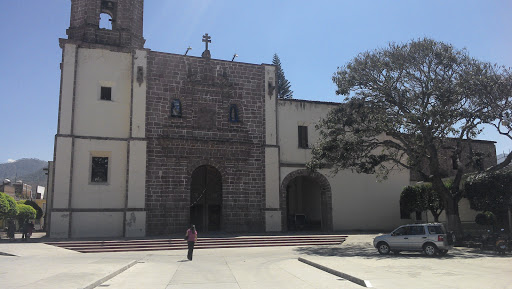 Iglesia De Santiago Apóstol