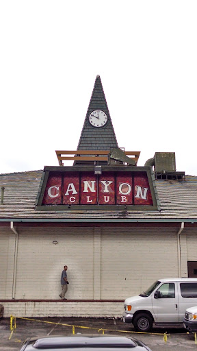 Canyon Club Clock