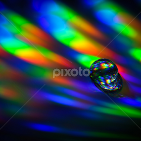 Imagine by Paul Bélair - Abstract Macro