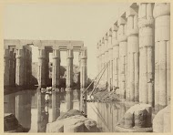 Tempel van Luxor gedeeltelijk onder water door hoge waterstand van de Nijl