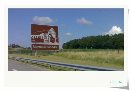 [sign-building-004[2].jpg]