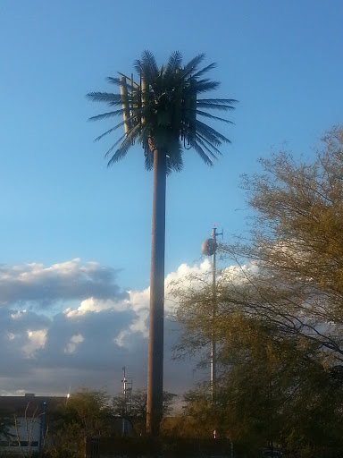 Metal Palm Tree
