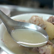 基隆紀家豬腳原汁專家