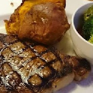 TEXAS ROADHOUSE 德州鮮切牛排