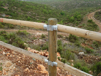 Cómo no se hace un vallado de madera - Alicante Forestal