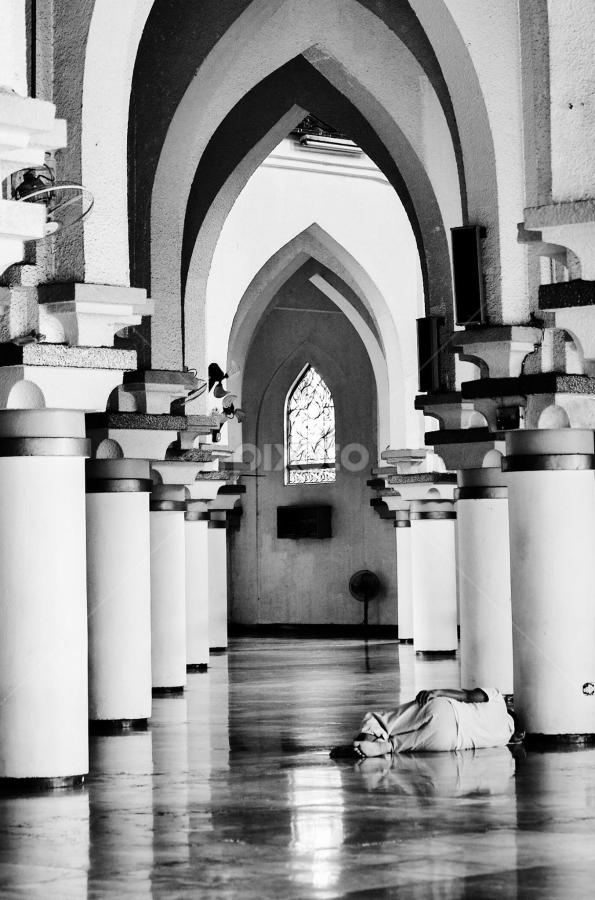 Fujifilm X-E1/18-55mm/f2.8 by Jeg Garcia - City,  Street & Park Neighborhoods