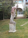 Statue De Femme