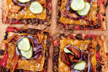 Bacon Cheeseburger Pizza