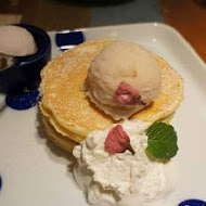 Uzna Omom 杏桃鬆餅屋(中壢大江店)