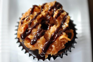 Samoa Cupcakes
